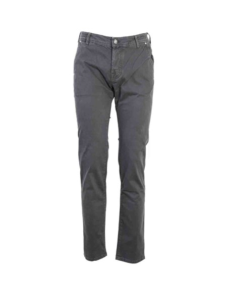 Shop JACOB COHEN Saldi Jeans: Jacob Cohen pantaloni Lenny.
Bottoni logati con verniciatura.
Vita regolare.
Salpa in cavallino con logo in similpelle ricamato.
Patta interna ricamata con nome del pantalone e citazione del fondatore.
Chiusura con bottoni.
Include foulard con stampa di collezione.
Profumati con l'esclusiva fragranza Jacob Cohën
Capo continuativo.
Composizione: 60% Cotone 38% Lyocell 2% Elastan.
Fabbricato in Italia.. UQE28 36 S3903LENNY-C35